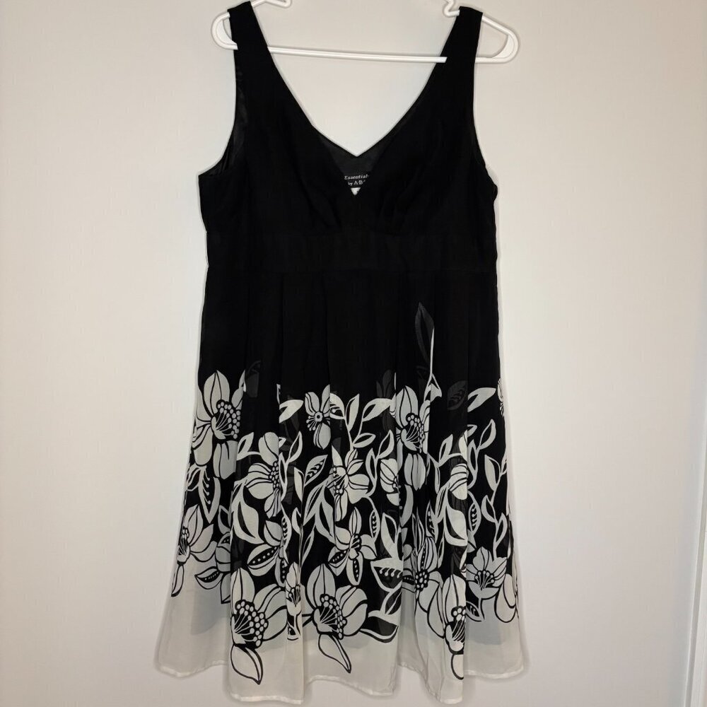 ESSENTIALS by ABS Dress Women's 12 Sleeveless VNeck Floral Black White Lined
